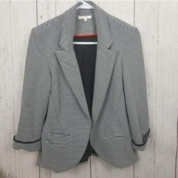 Matty M Striped Blazer Large ( fits like a s/m or size 8) - Picture 5 of 5